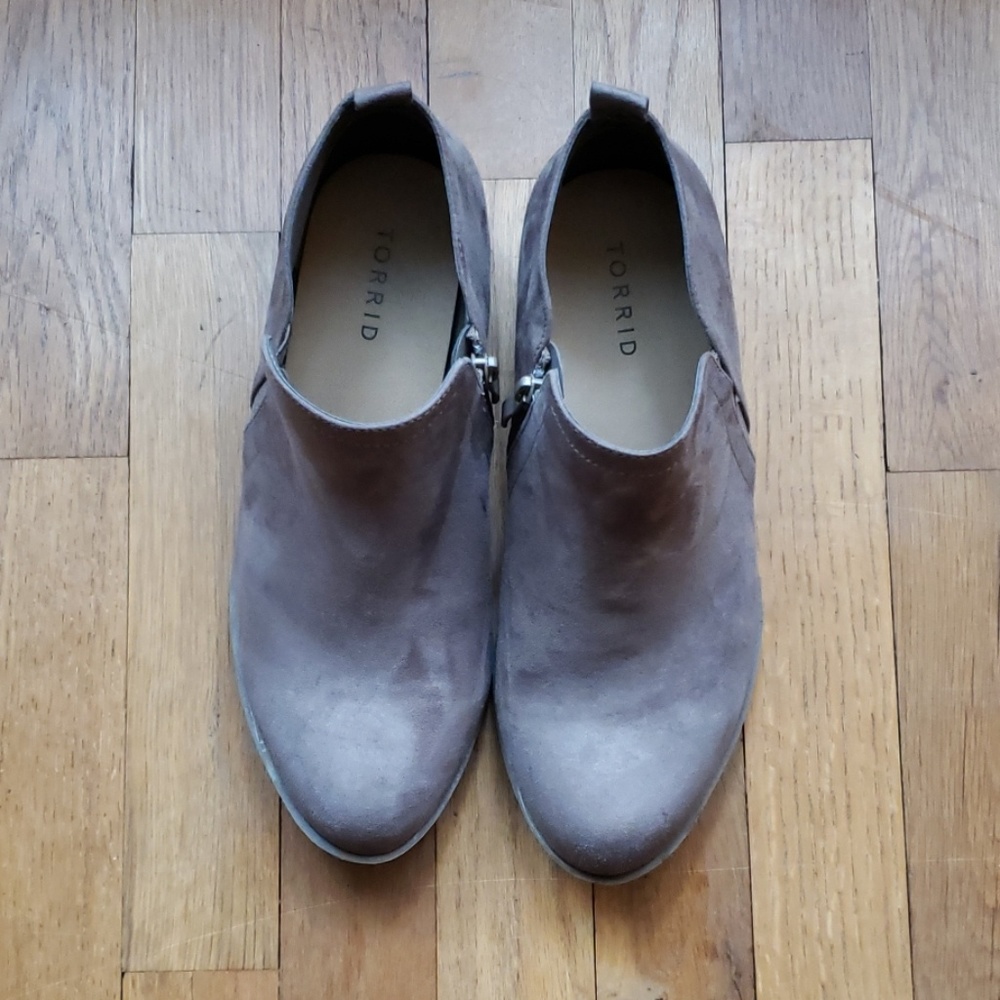 Size 8 EUC Torrid booties